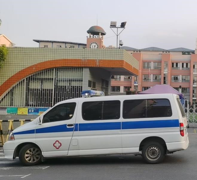 丰润救护车出租护送骨折病人一公里多少钱